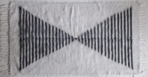 El Dokuması Mohair & Yün Kilim – Sandglass White & Grey